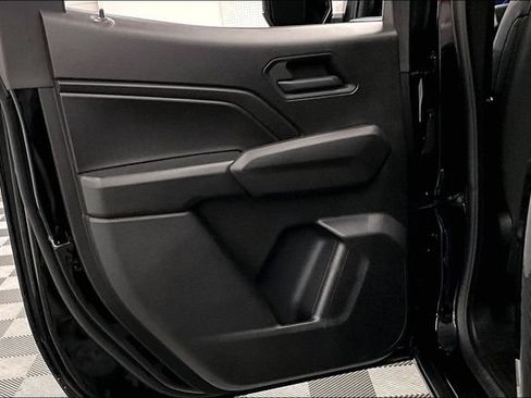 Used 2025 Chevrolet Colorado Trail Boss AWD/4WD image 22