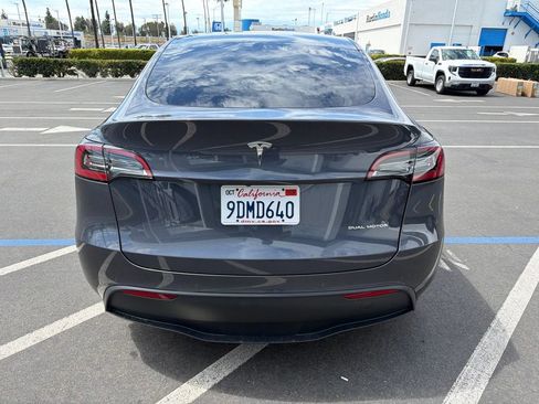 Used 2022 Tesla Model Y Long Range AWD/4WD image 7