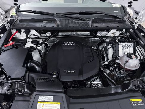 Used 2019 Audi Q5 2.0T Premium Plus w/ Premium Plus Package AWD/4WD image 11