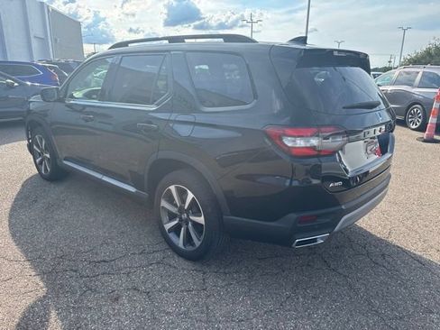 Used 2024 Honda Pilot Elite image 4