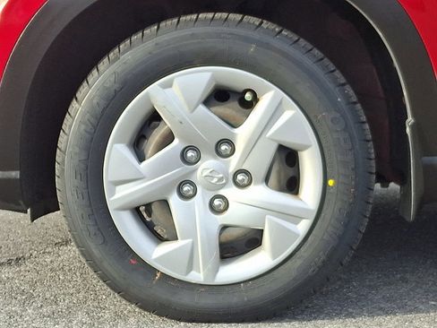 Used 2020 Hyundai Venue SE image 9