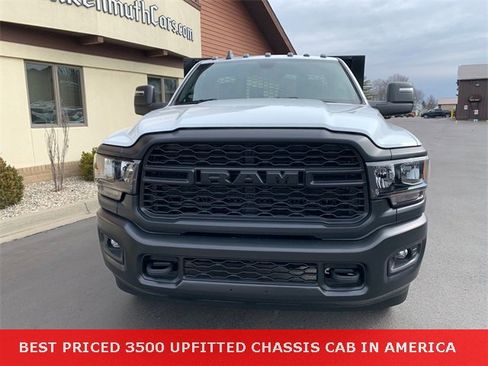 Used 2024 RAM 3500 Tradesman image 4