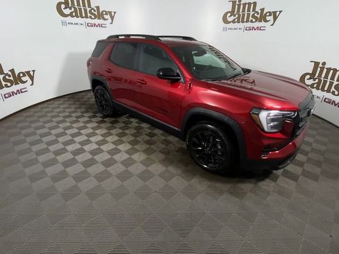 Used 2026 GMC Terrain Elevation w/ Elevation Premium Package image 2