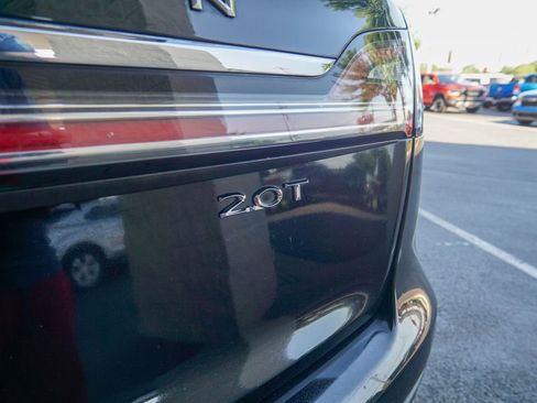 Used 2019 Lincoln Nautilus Select FWD image 9