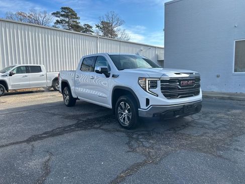 Used 2025 GMC Sierra 1500 SLT image 7