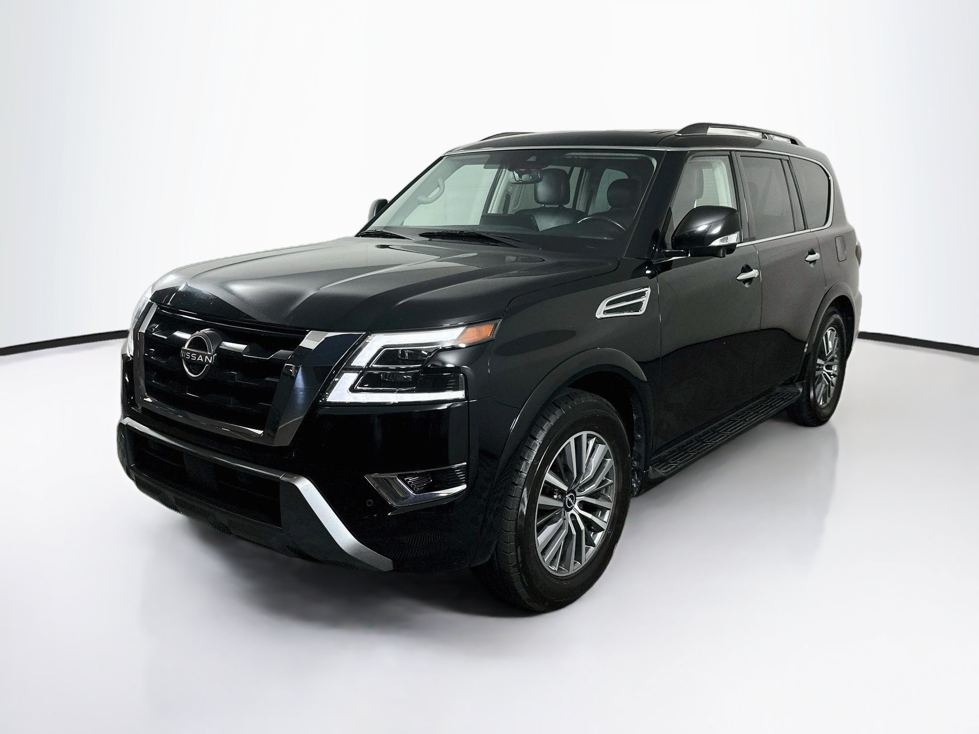 Used 2023 Nissan Armada SL RWD image 3