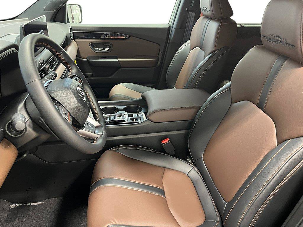 New 2026 Honda Pilot TrailSport image 13
