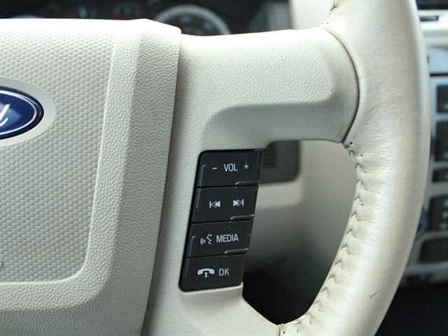 Used 2010 Ford Escape XLT AWD/4WD image 19