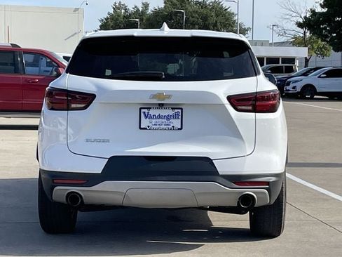 Used 2025 Chevrolet Blazer LT FWD image 5