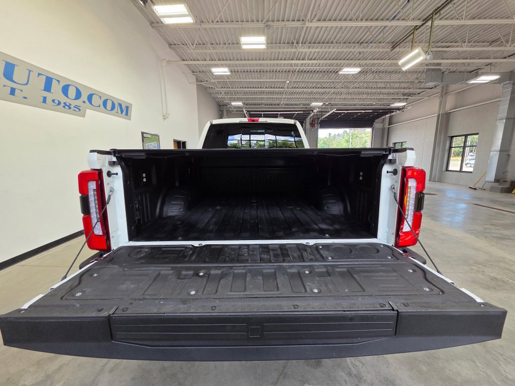 Used 2025 Ford F250 Platinum w/ Tremor Off-Road Package AWD/4WD image 9