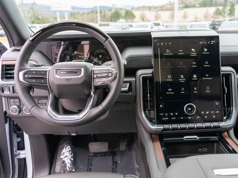 New 2026 GMC Yukon XL Denali w/ Denali Reserve Package image 18