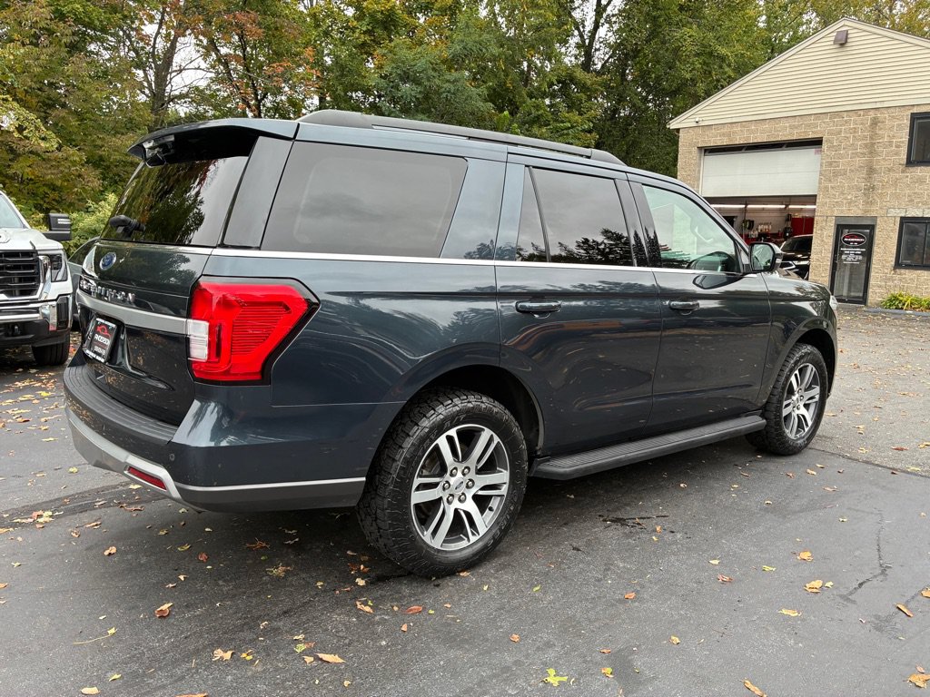 Used 2024 Ford Expedition XLT AWD/4WD image 7
