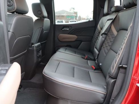 Used 2023 GMC Canyon Denali image 36