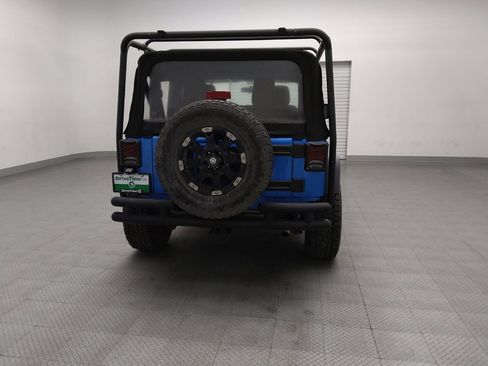 Used 2016 Jeep Wrangler Sport image 7