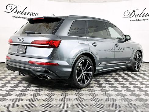 Used 2020 Audi SQ7 Premium Plus w/ Driver Assistance Package image 6