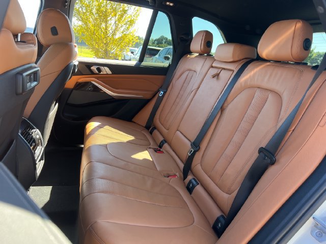 Used 2021 BMW X5 sDrive40i w/ Premium Package RWD image 14