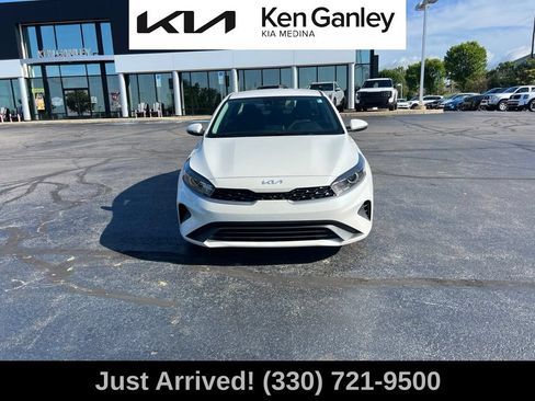Used 2024 Kia Forte LXS w/ LXS Technology Package FWD image 2