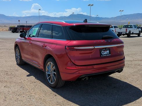 Used 2022 Lincoln Corsair Grand Touring AWD/4WD image 5