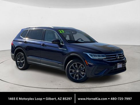 Used 2023 Volkswagen Tiguan SE image 1