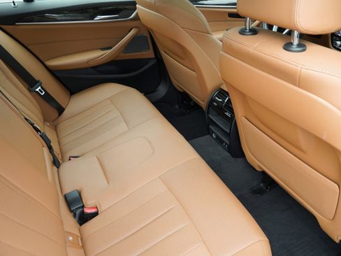 Certified 2023 BMW 530i w/ Premium Package RWD image 31