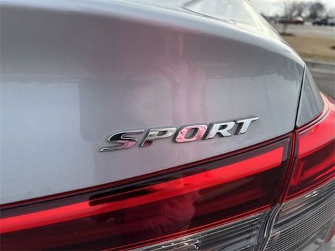 Used 2023 Honda Civic Sport image 25