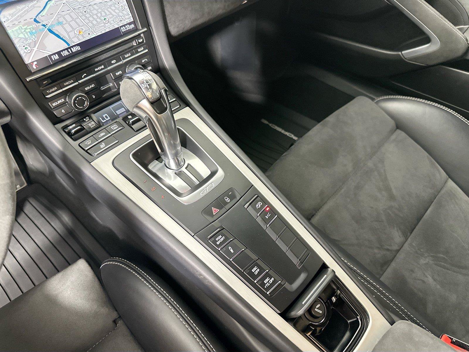 Certified 2015 Porsche 911 GT3 RWD image 23