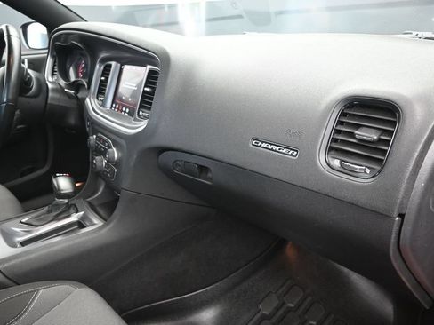 Used 2022 Dodge Charger SXT w/ Blacktop Package AWD/4WD image 24
