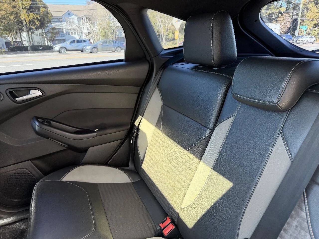 Used 2016 Ford Focus ST w/ Equipment Group 401A FWD image 28