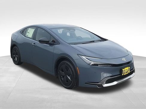 New 2026 Toyota Prius Plug-In Hybrid image 10