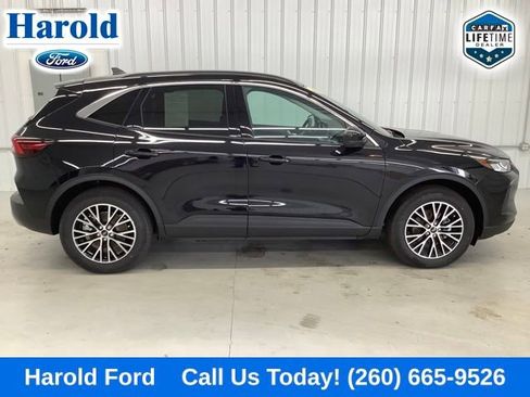 Used 2024 Ford Escape SE image 6