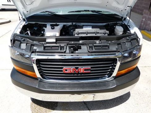 Used 2024 GMC Savana 2500 w/ Driver Convenience Package RWD image 9