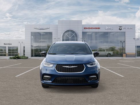 New 2025 Chrysler Pacifica Select image 6