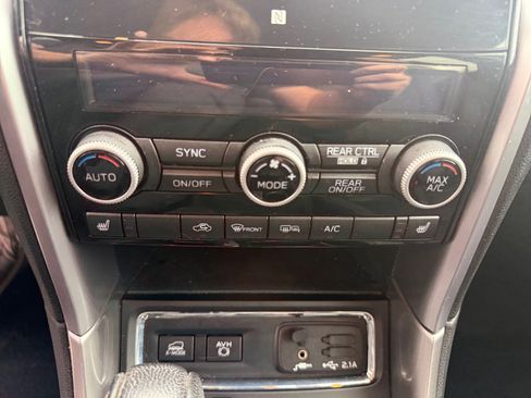 Used 2020 Subaru Ascent Limited image 25