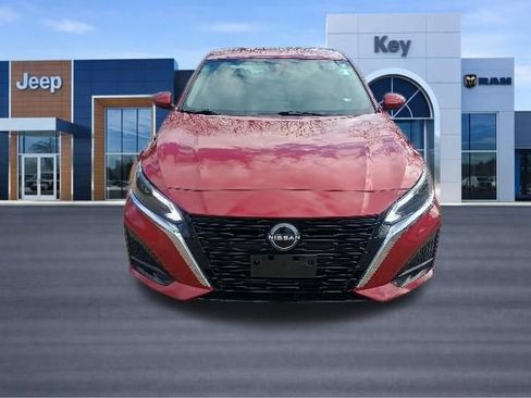 Used 2023 Nissan Altima 2.5 SV AWD/4WD image 9