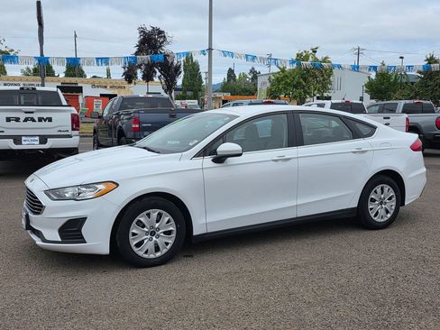 Used 2020 Ford Fusion S FWD image 31