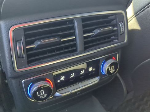 Used 2017 Audi Q7 3.0T Premium Plus w/ Premium Plus Package image 18