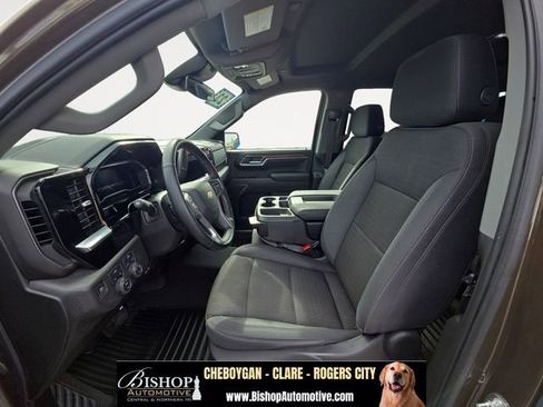 Used 2023 Chevrolet Silverado 1500 LT AWD/4WD image 6
