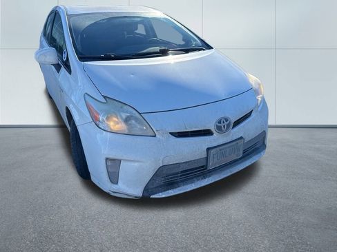 Used 2013 Toyota Prius Two image 2