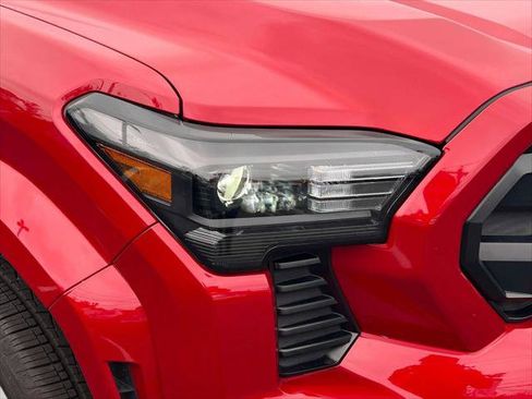Certified 2025 Toyota Tacoma SR5 image 10