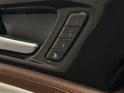 Used 2024 Acura MDX SH-AWD w/ Advance Package image 16