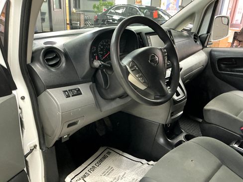 Used 2021 Nissan NV200 SV w/ Back Door Glass Package image 13
