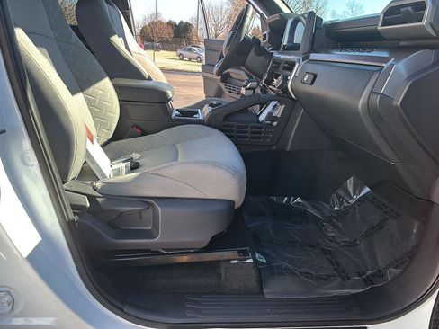 Used 2025 Toyota Tacoma SR5 image 15