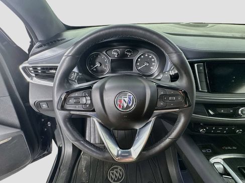 Used 2023 Buick Enclave Essence w/ Sport Touring Edition FWD image 11
