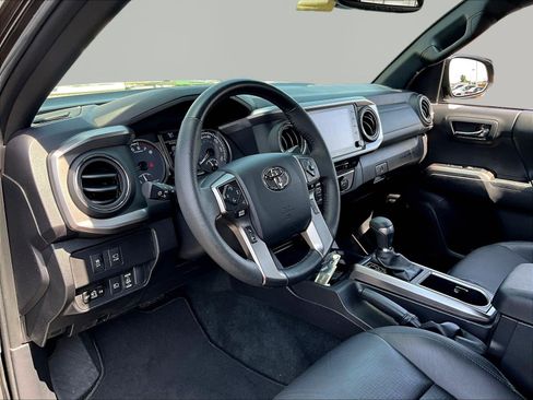 Used 2023 Toyota Tacoma Limited w/ Nightshade Package AWD/4WD image 17