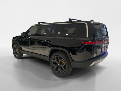 Used 2023 Rivian R1S Launch Edition image 8