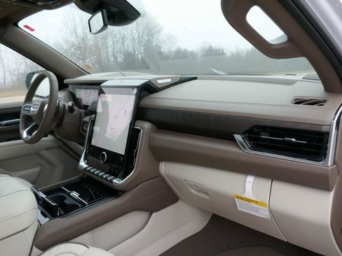 New 2026 GMC Yukon XL Denali image 10