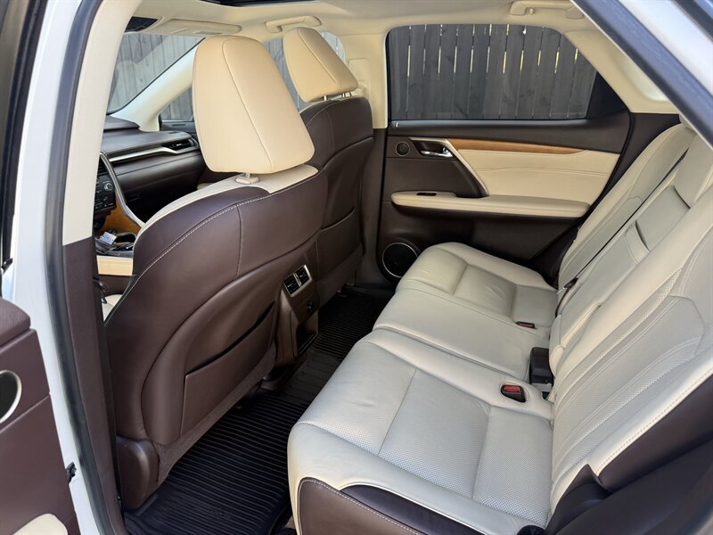 Used 2018 Lexus RX 350 AWD w/ Premium Package image 17
