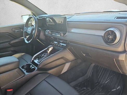 Used 2023 Chevrolet Colorado LT w/ LT Convenience Package III image 21