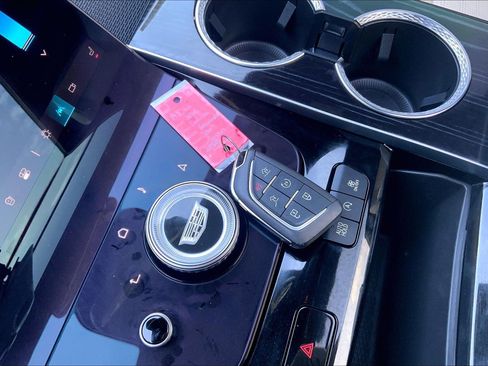 Used 2025 Cadillac Escalade Sport image 12