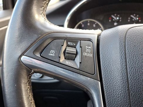 Certified 2022 Buick Encore Preferred w/ Safety Package image 17